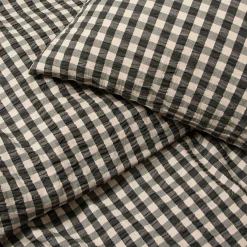 JUNA Bæk&Bølge Sengetøj 140x220 cm sort/sand DK | Køb her