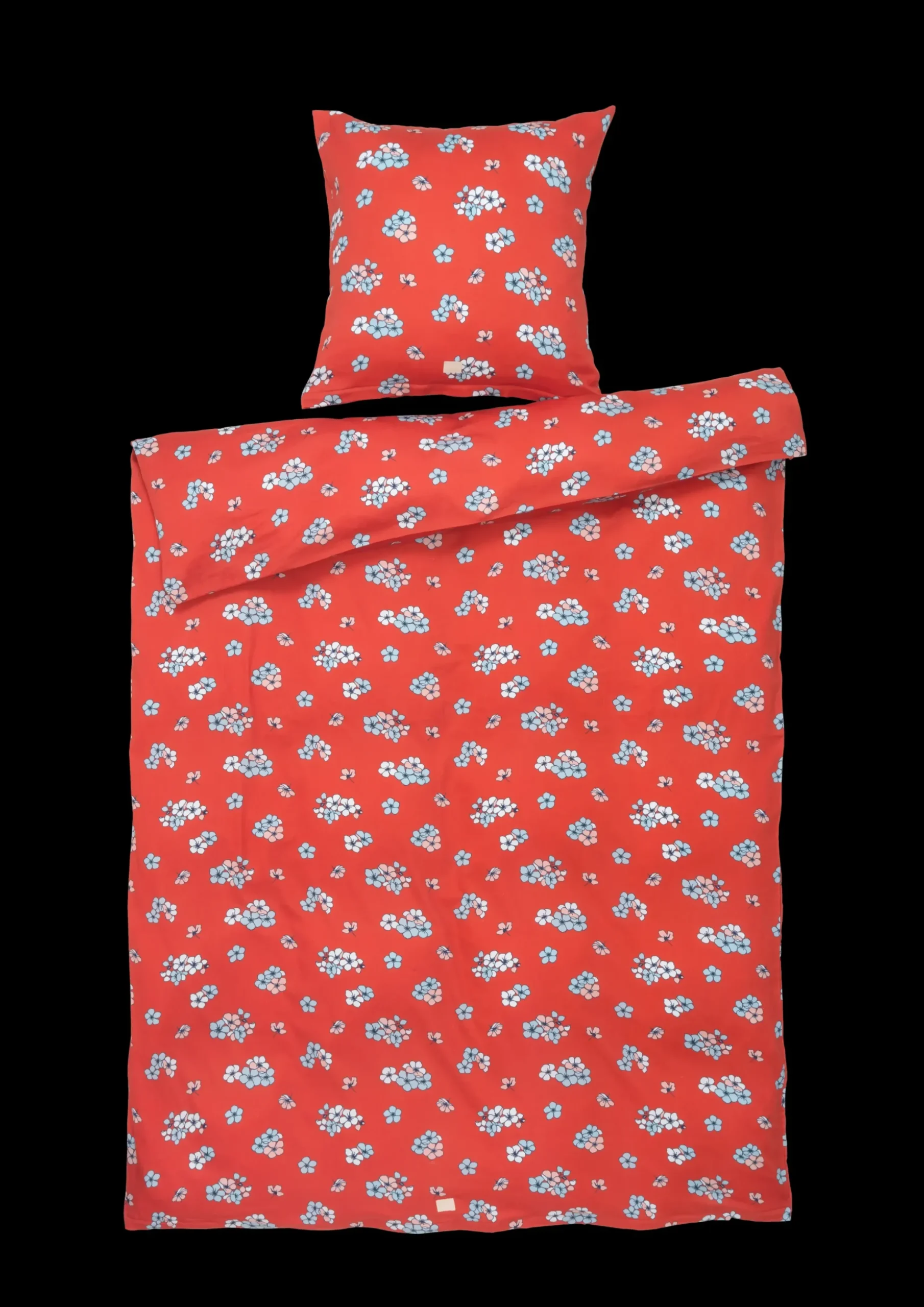 JUNA Grand Pleasantly Sengetøj 150x210 cm chili SE | Køb her