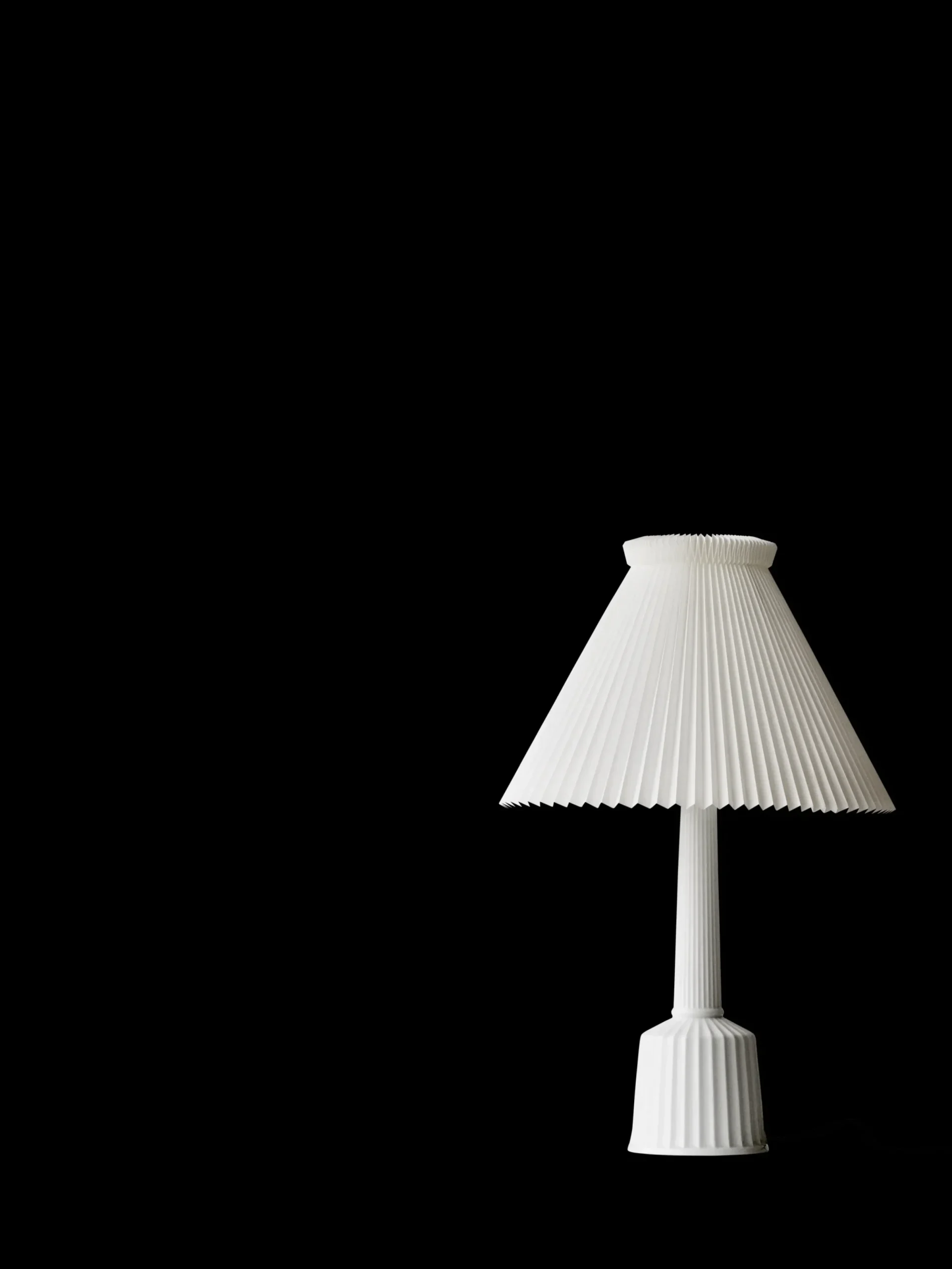 Lyngby Porcelæn Esben Klint Lampe EU stik H67 hvid | Køb her