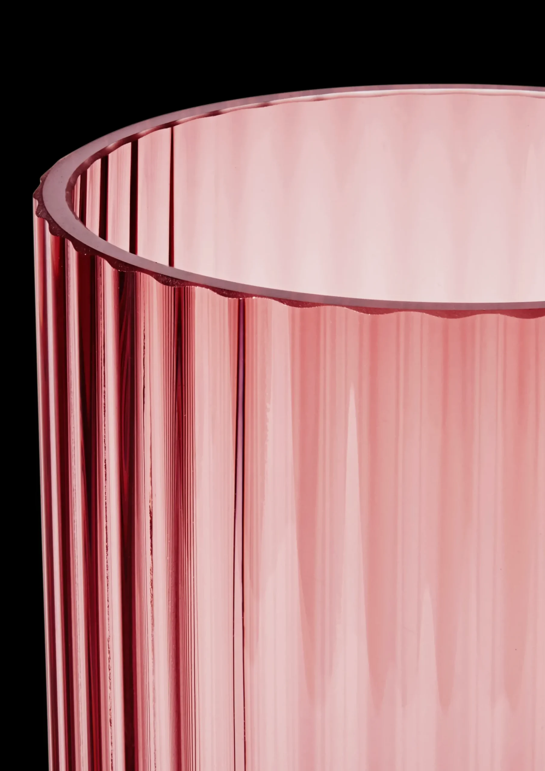 Lyngby Porcelæn Lyngby Vase burgundy mundblæst glas