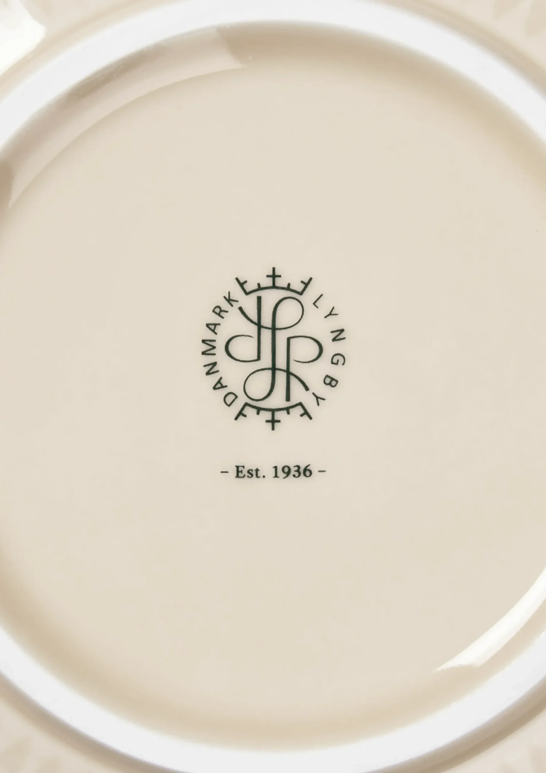 Lyngby Porcelæn Rhombe Earth Skål Ø13 cm marble | Køb nu